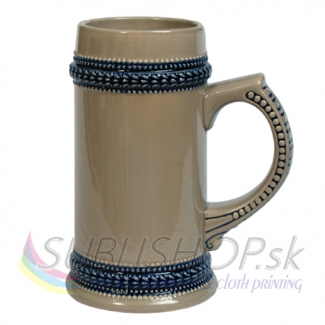 Pivný pohár s modrým ornamentom